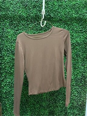 Women's Long Sleeve Crewneck Top - Brown/Deep Red